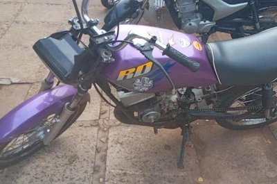 Yamaha RS 125 RS 125 Roxa Sucata Inservível em Paranavaí