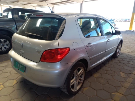 Peugeot 307 16 FX PR 2011 Gasolina/Álcool em Tijucas - Santa Catarina