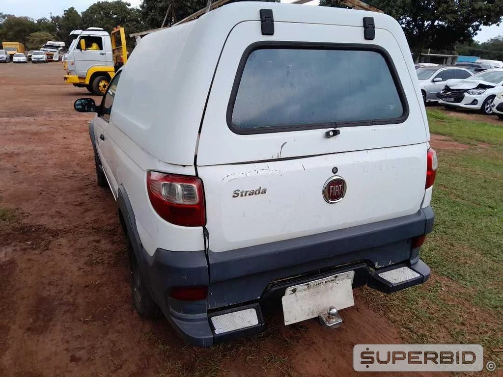 Fiat Strada Working 2014 Gasolina Manual em Campo Grande
