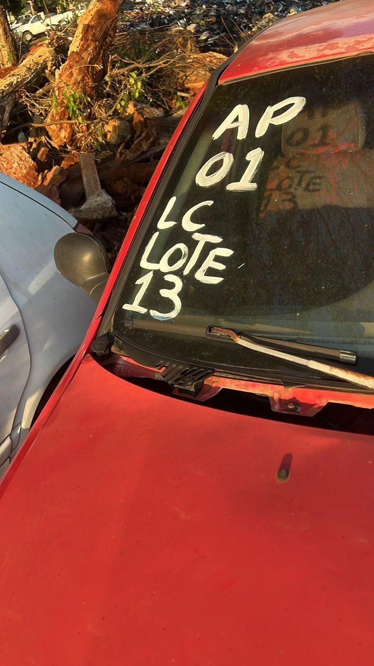 Volkswagen Gol GOL 16V 1998/1999 em Campo Grande - Mato Grosso do Sul