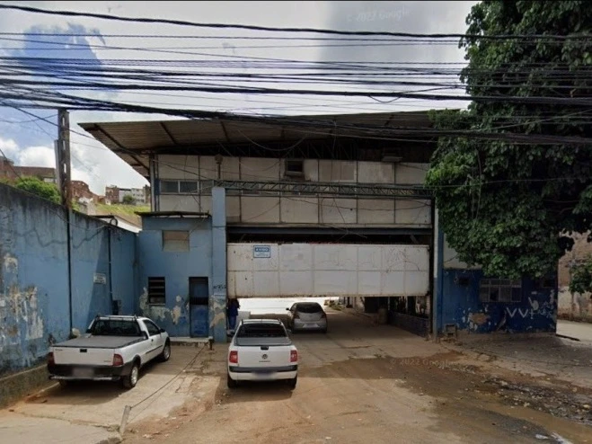 Terreno no Av. San Martin em Salvador/BA em Salvador - Bahia