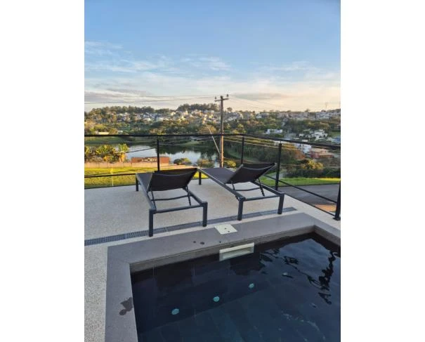 Casa com vista para lago em Itatiba/SP em Itatiba - São Paulo