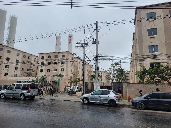 Apartamento na Estrada de Santa Eugênia, Santa Cruz, RJ