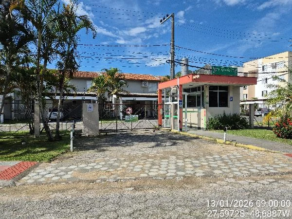 Apartamento com 2 Quartos e 1 Vaga em São José/SC em Sao Jose - Santa Catarina