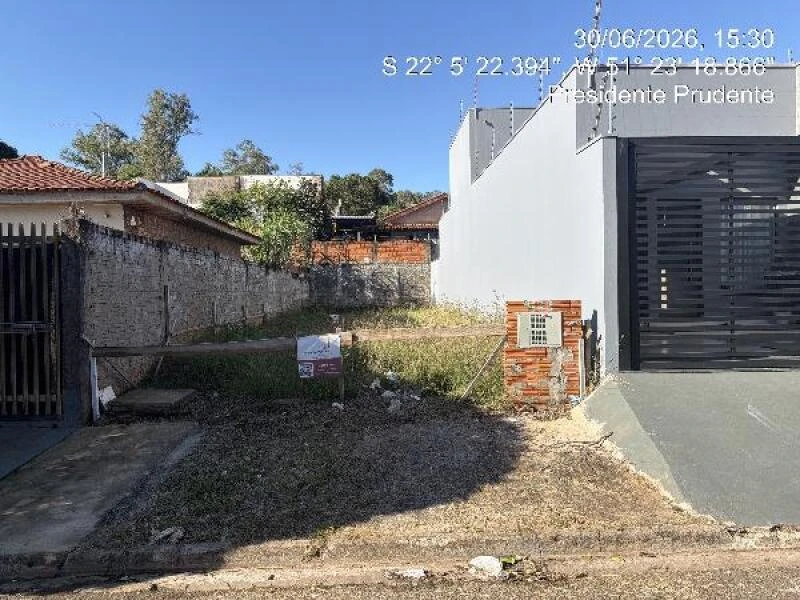 Terreno no Condomínio Parque Watal Ishibashi em Presidente Prudente/SP em Presidente Prudente - São Paulo