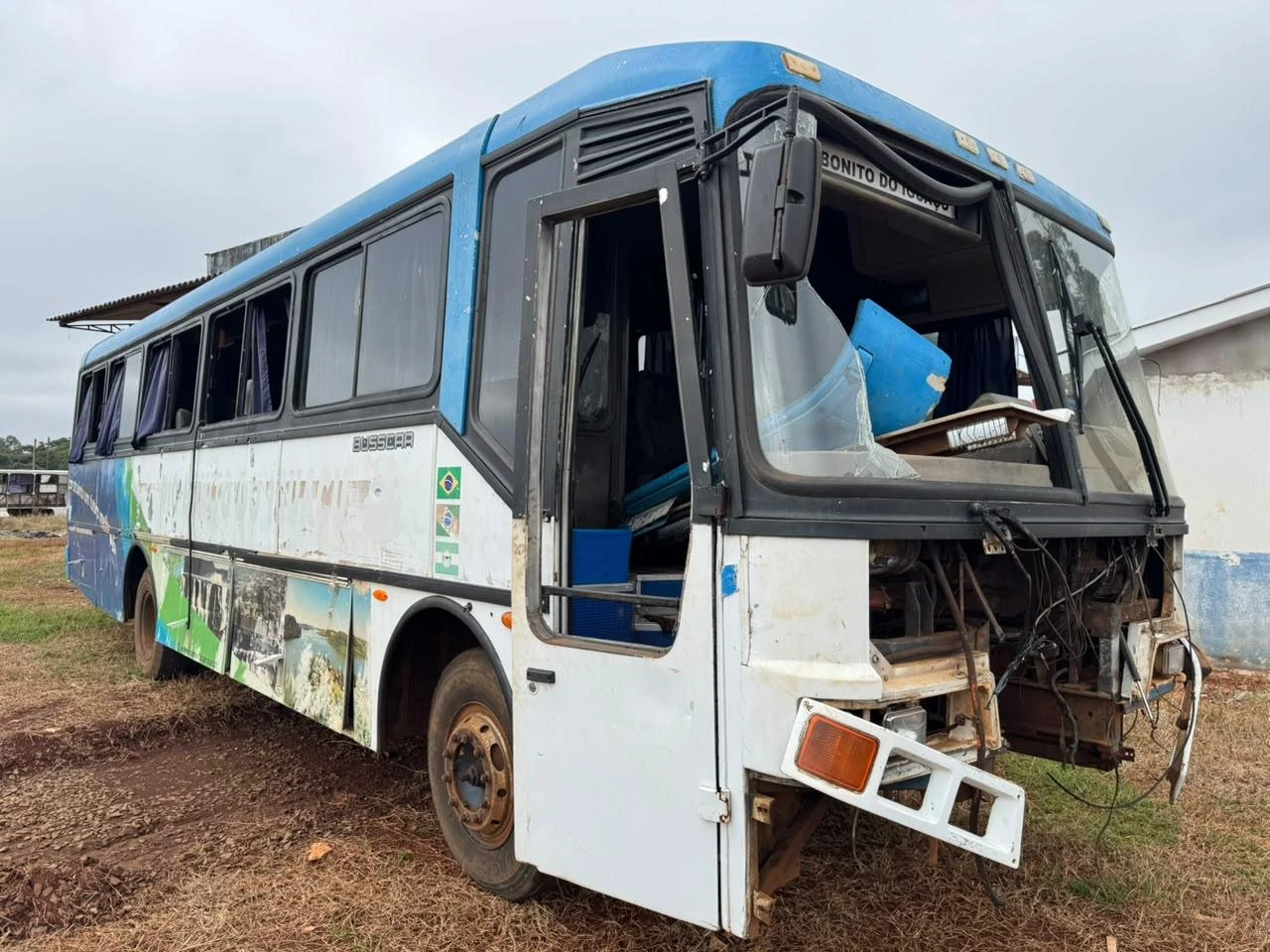Mercedes-Benz OF 1318 OF 1318 1990/1991 Diesel Rodoviário em Rio Bonito Do Iguaçu - Paraná