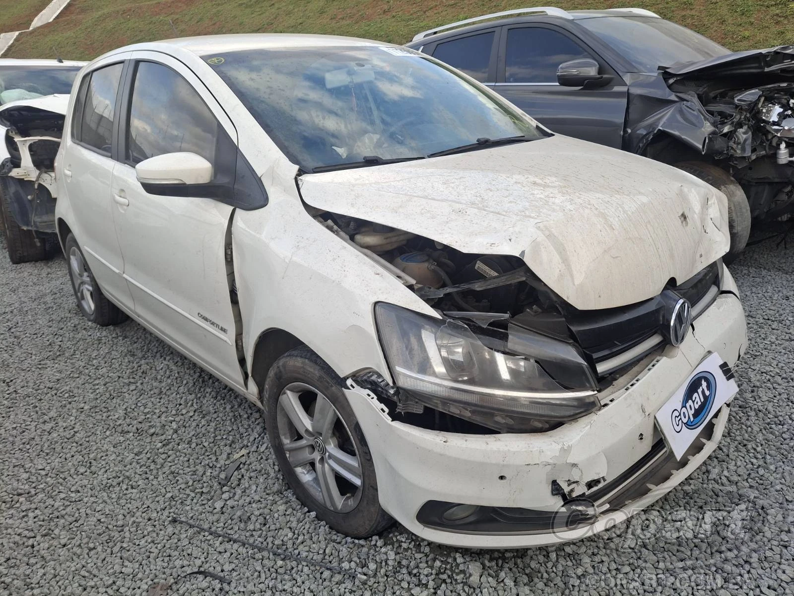 Volkswagen Fox Comfortline 2015 1.6 MSI Automático em Itaquaquecetuba - São Paulo