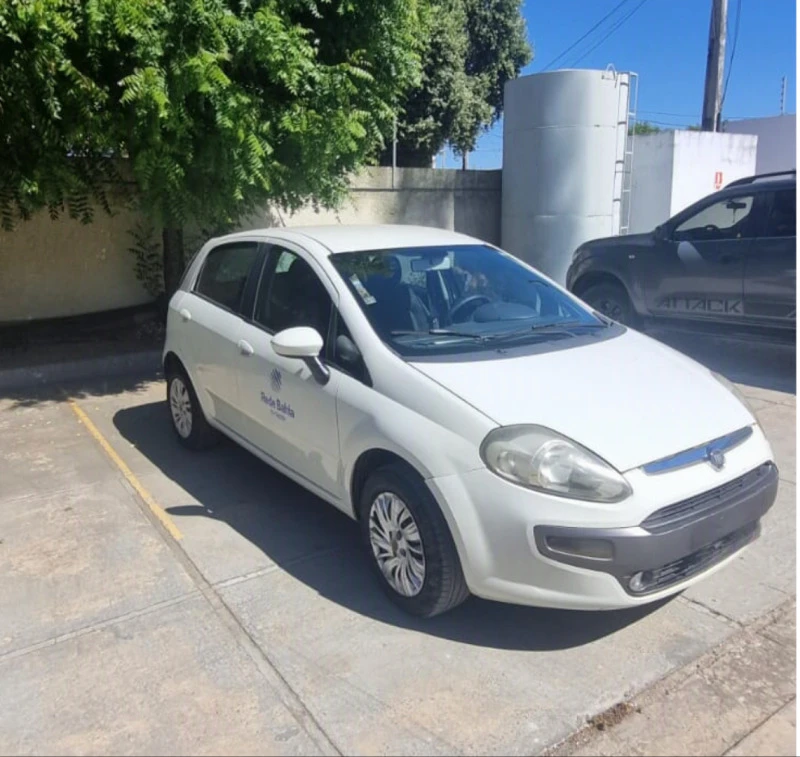 Fiat Punto Essence 1.6 em Barreiras - Bahia