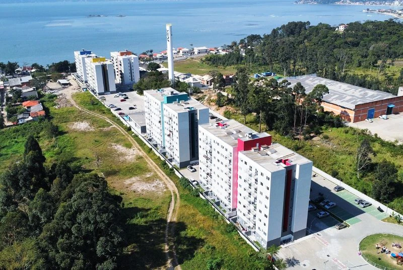 Apartamento Condomínio Brisas do Oceano em Palhoça/SC em Palhoça - Santa Catarina