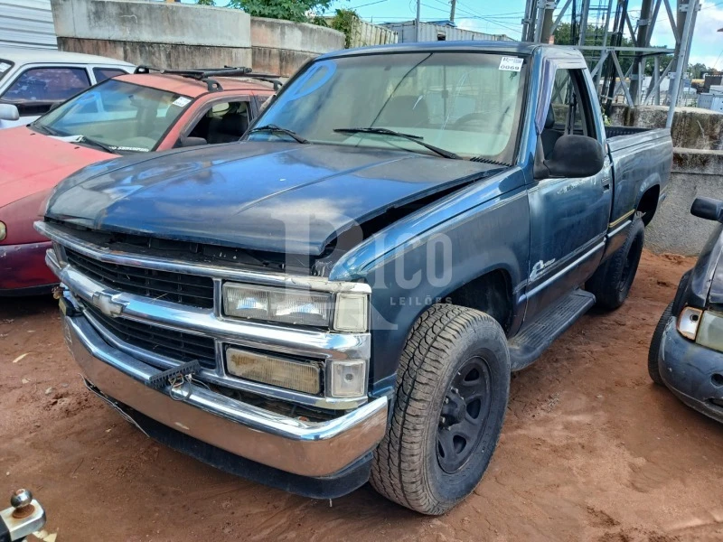 Chevrolet Silverado Pickup Sucata Aproveitável em Jacareí - São Paulo