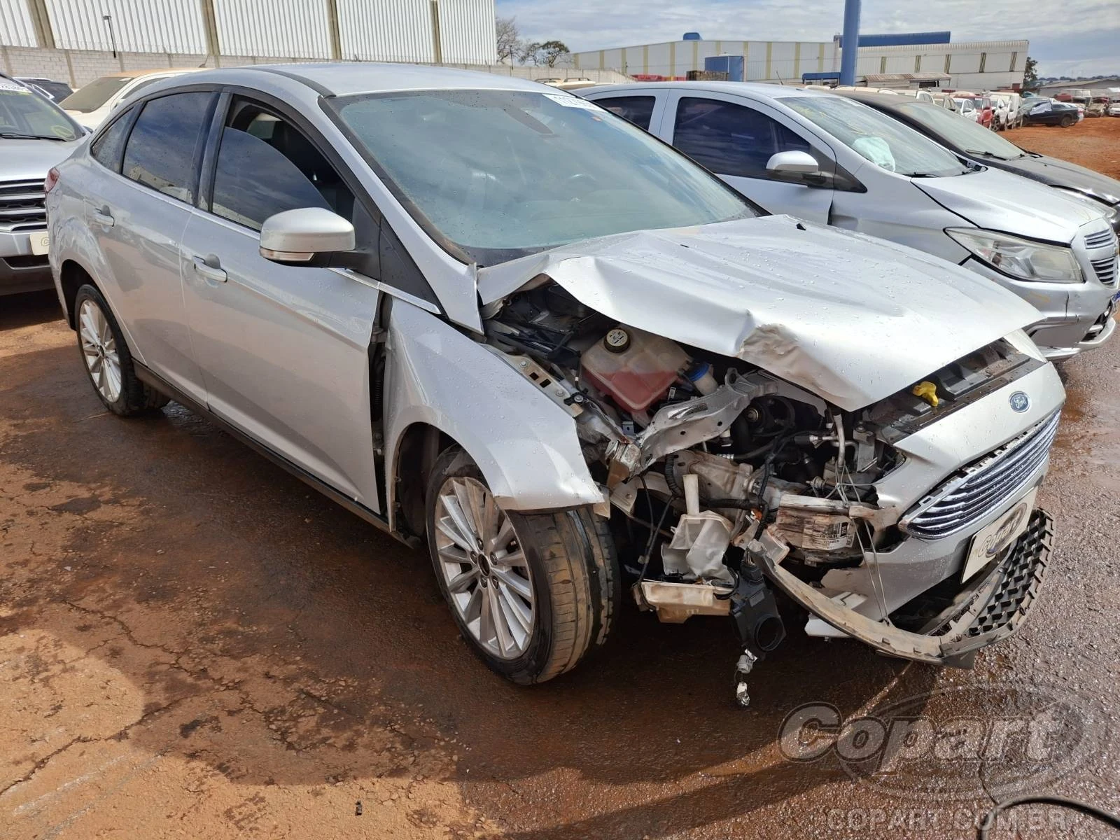 Ford Focus Fastback Titanium 2016 2.0 Duratec Automático em Aparecida De Goiânia - Goiás