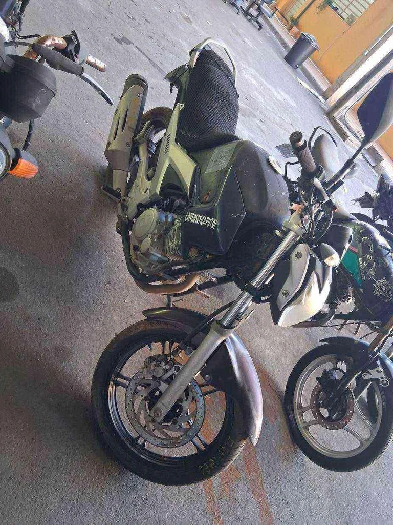 Yamaha Fazer YS250 Sucata em Campinas - São Paulo