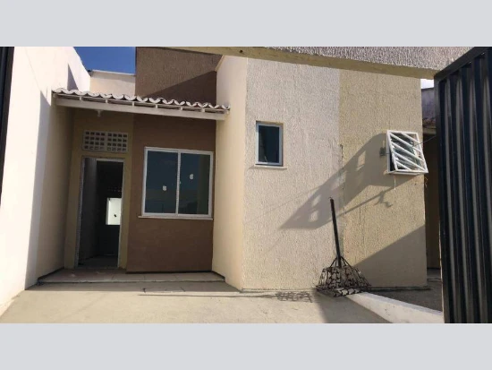 Casa com 1 vaga em Maracanaú/CE em Maracanaú - Ceará