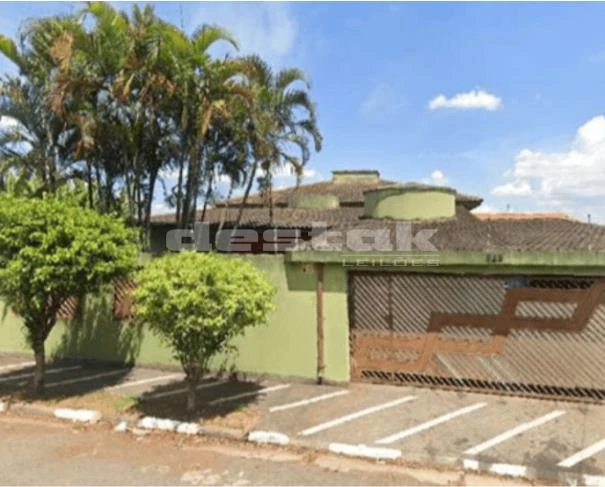 Casa com 388m² de área construída e 400m² de terreno em Osasco/SP em Osasco - São Paulo