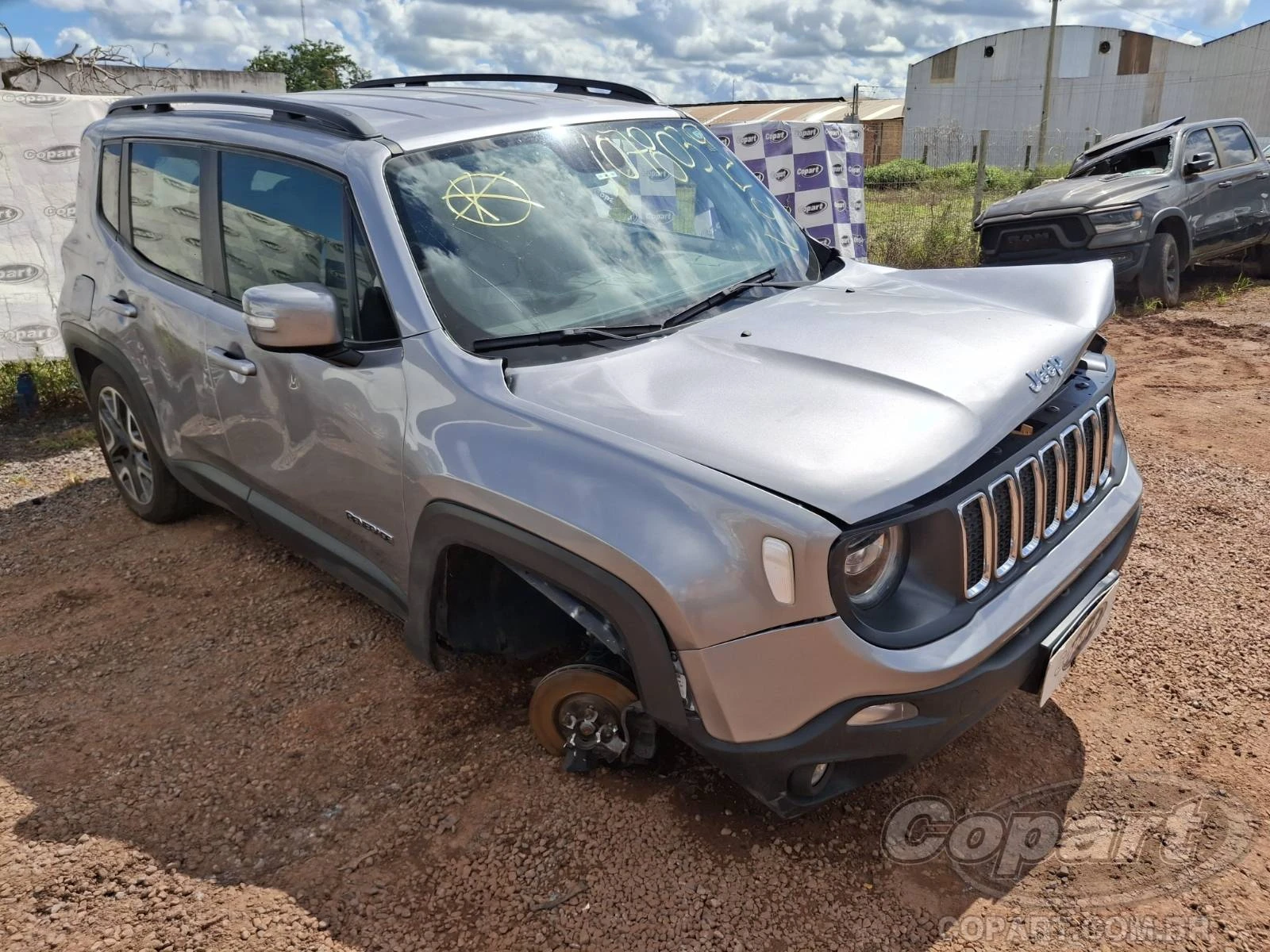 Jeep Renegade Longitude 2021 1.8 em Cuiabá - Mato Grosso