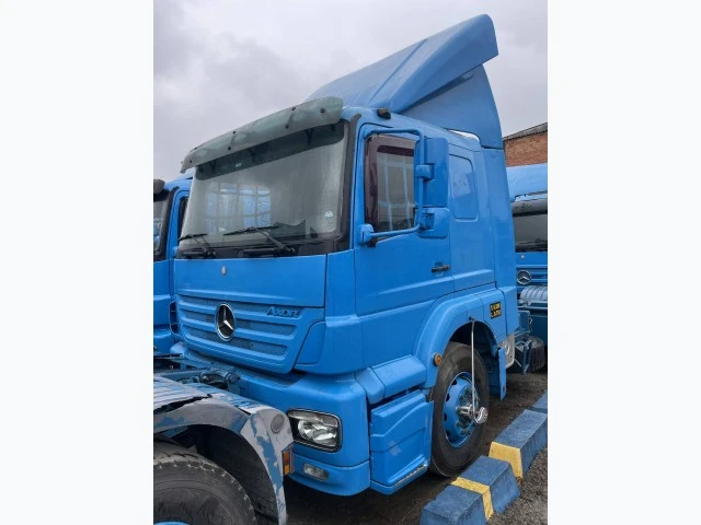 Mercedes-Benz Axor 1933 S Axor 1933 S 4x2 2012