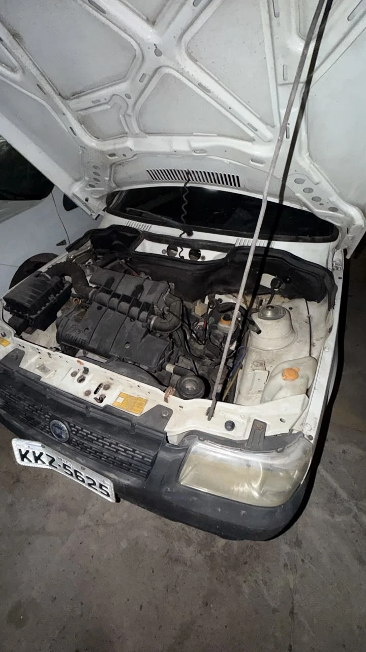 Outro Fiat Uno Mille Fire (2004/2005) em João Pessoa/PB em João Pessoa - Paraíba