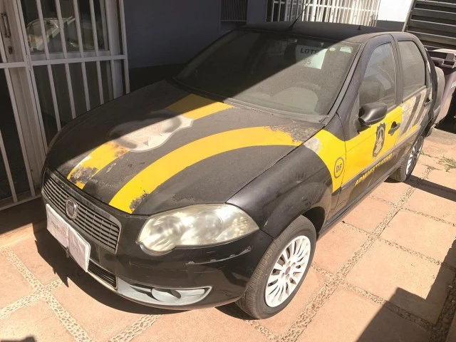 Fiat Siena HLX 2010 Flex
