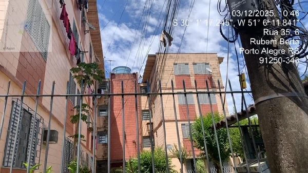 Apartamento com 2 Quartos em Porto Alegre/RS em Porto Alegre - Rio Grande do Sul