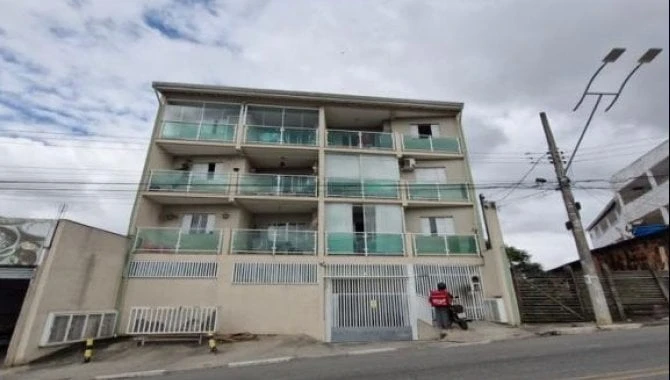 Apartamento em Parque Santa Thereza, Carapicuíba/SP em Carapicuíba - São Paulo