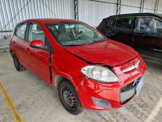 Fiat Palio ATTRACTIV 1.0 2014/2015 Manual em Suzano - São Paulo