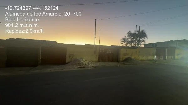 Casa com 2 Quartos em Esmeraldas/MG em Esmeraldas - Minas Gerais