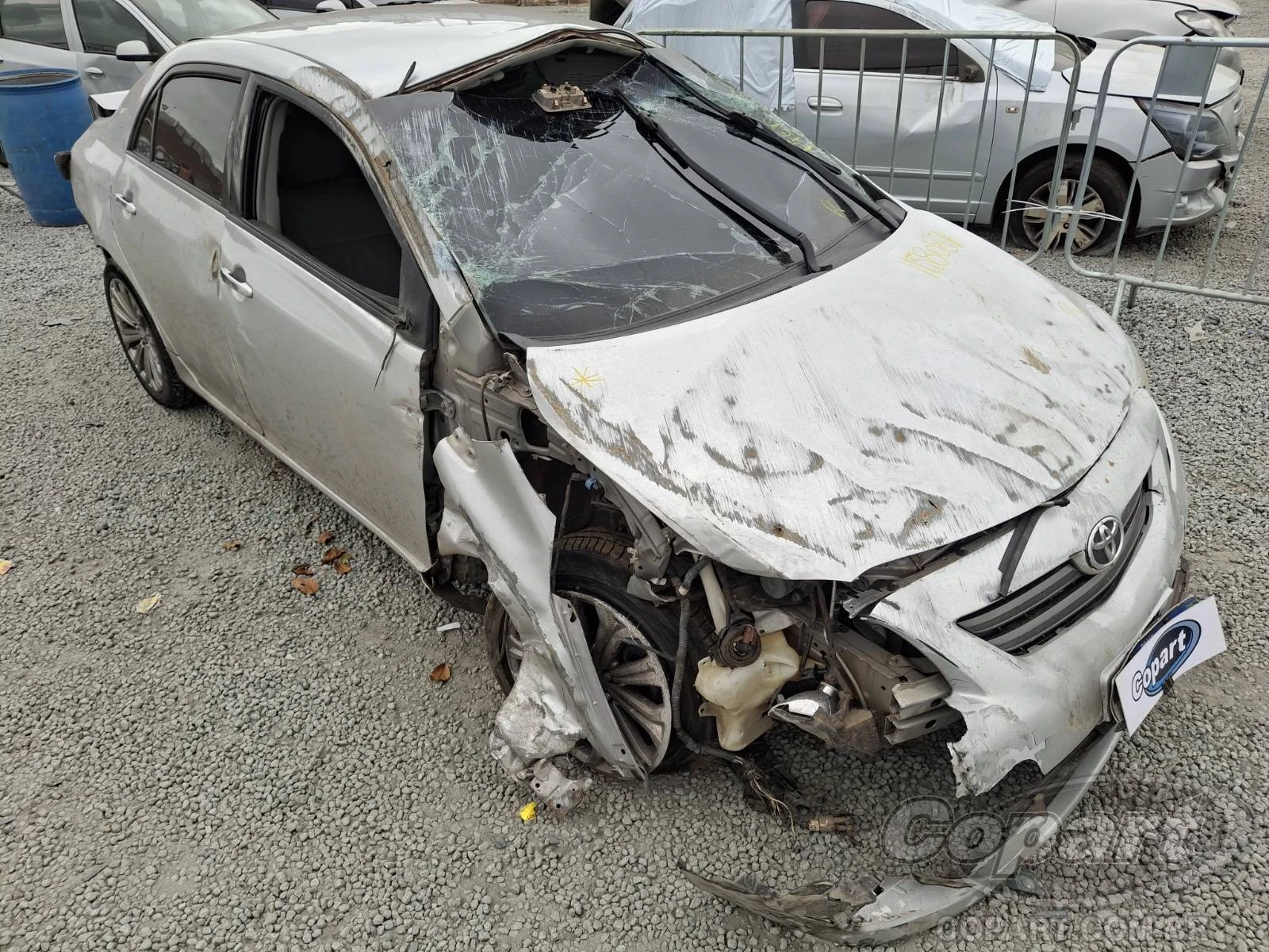 Toyota Corolla GLi 2011 1.8 em Itaquaquecetuba - São Paulo