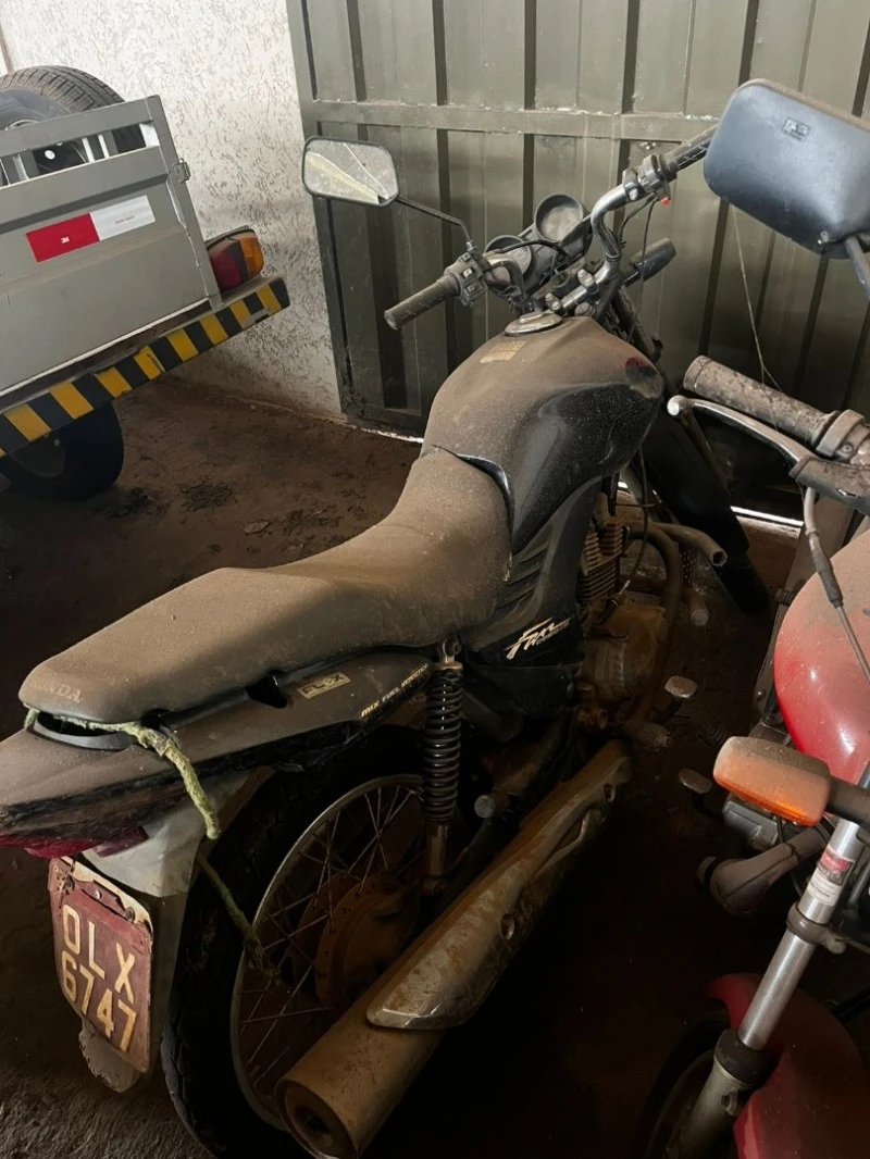 Honda CG 150 Fan Fan ESI 2012 150cc Automático? em Patos De Minas - Minas Gerais