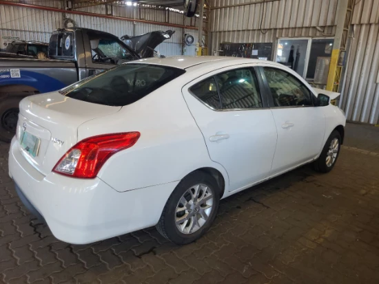 Nissan Versa 16 SV 2016 1.6 Gas em Nova Santa Rita - Rio Grande do Sul
