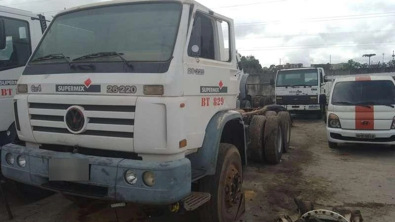 Volkswagen 26.22 26.22 2005 6x4 Diesel em Curitiba - Paraná