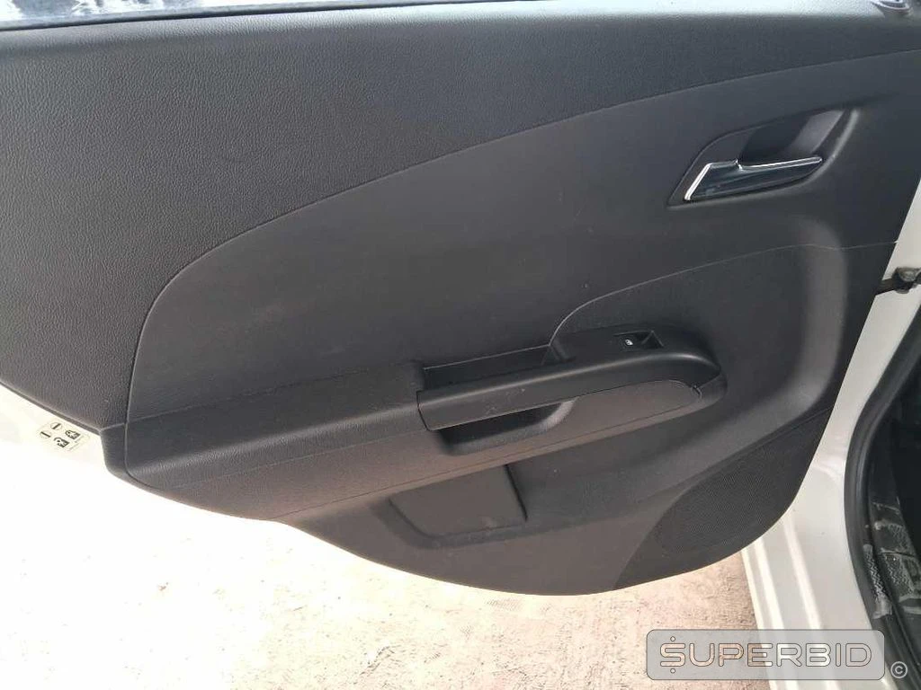 Chevrolet Sonic LTZ 2013/2014 Automático com 109587 km em Suzano - São Paulo