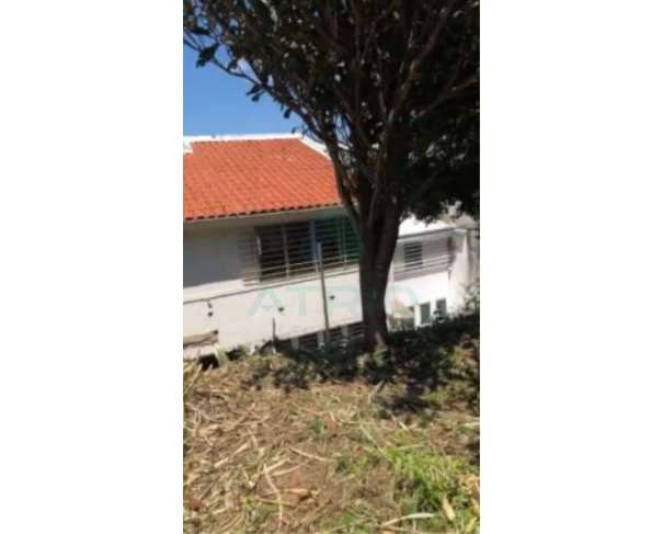 Casa com unidade em Belo Horizonte/MG em Belo Horizonte - Minas Gerais