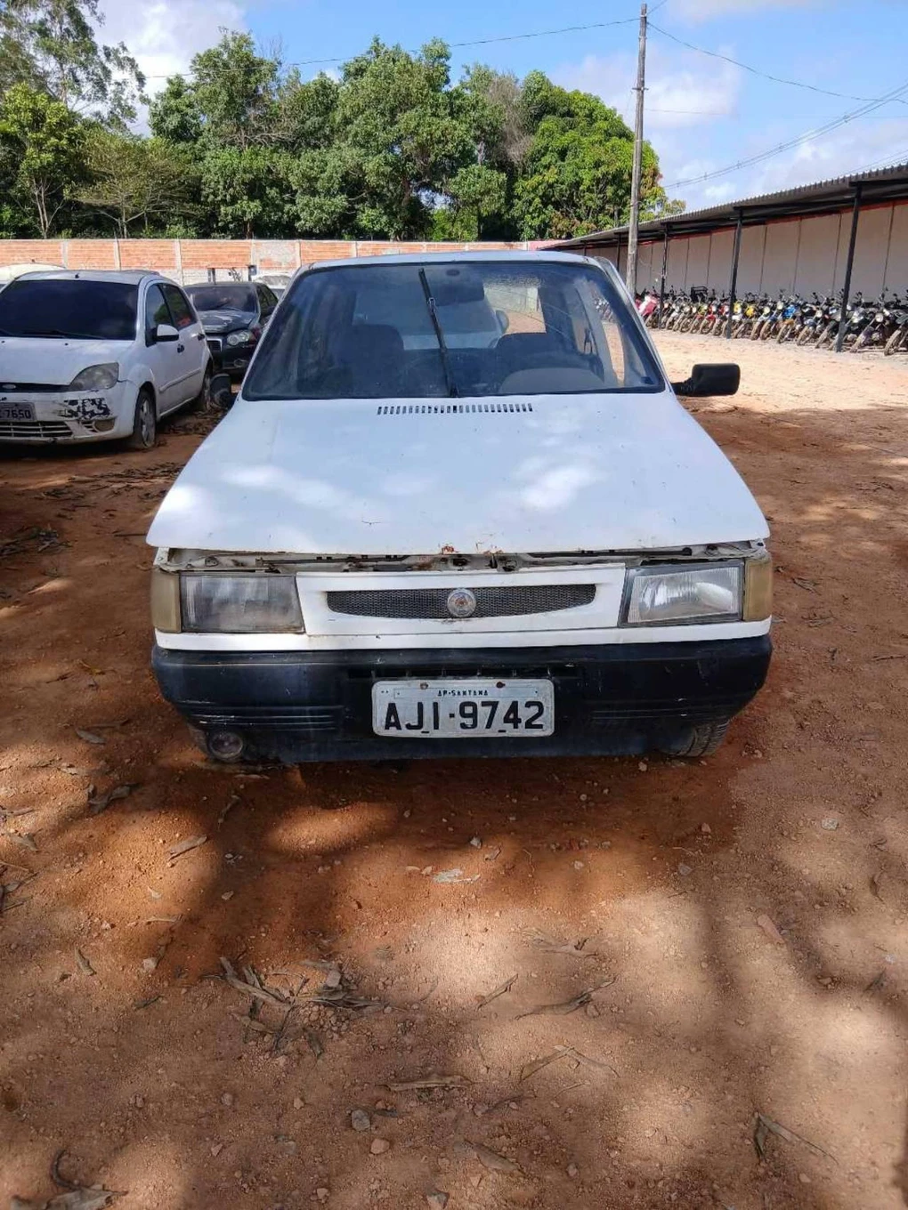 Fiat Uno Mille Mille Smart 2000 em Macapá - Amapá