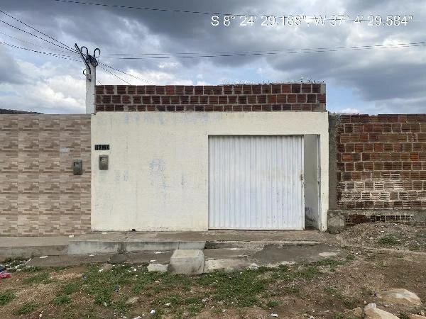 Casa de 45m² com 2 Quartos e 1 Vaga em Arcoverde - Pernambuco