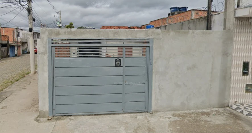 Fração 50% de Lote de Terreno em Mogi das Cruzes/SP em Mogi Das Cruzes - São Paulo