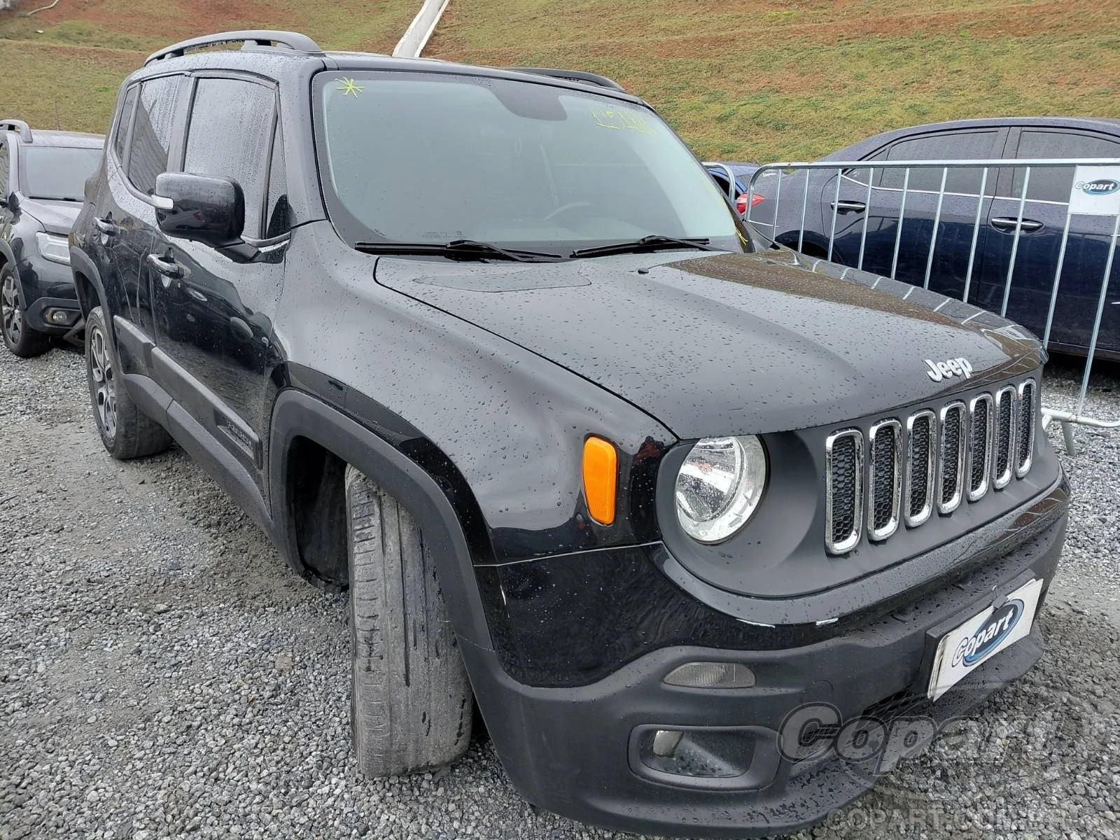 Jeep Renegade Longitude 2017 1.8 Evo Automático em Itaquaquecetuba - São Paulo