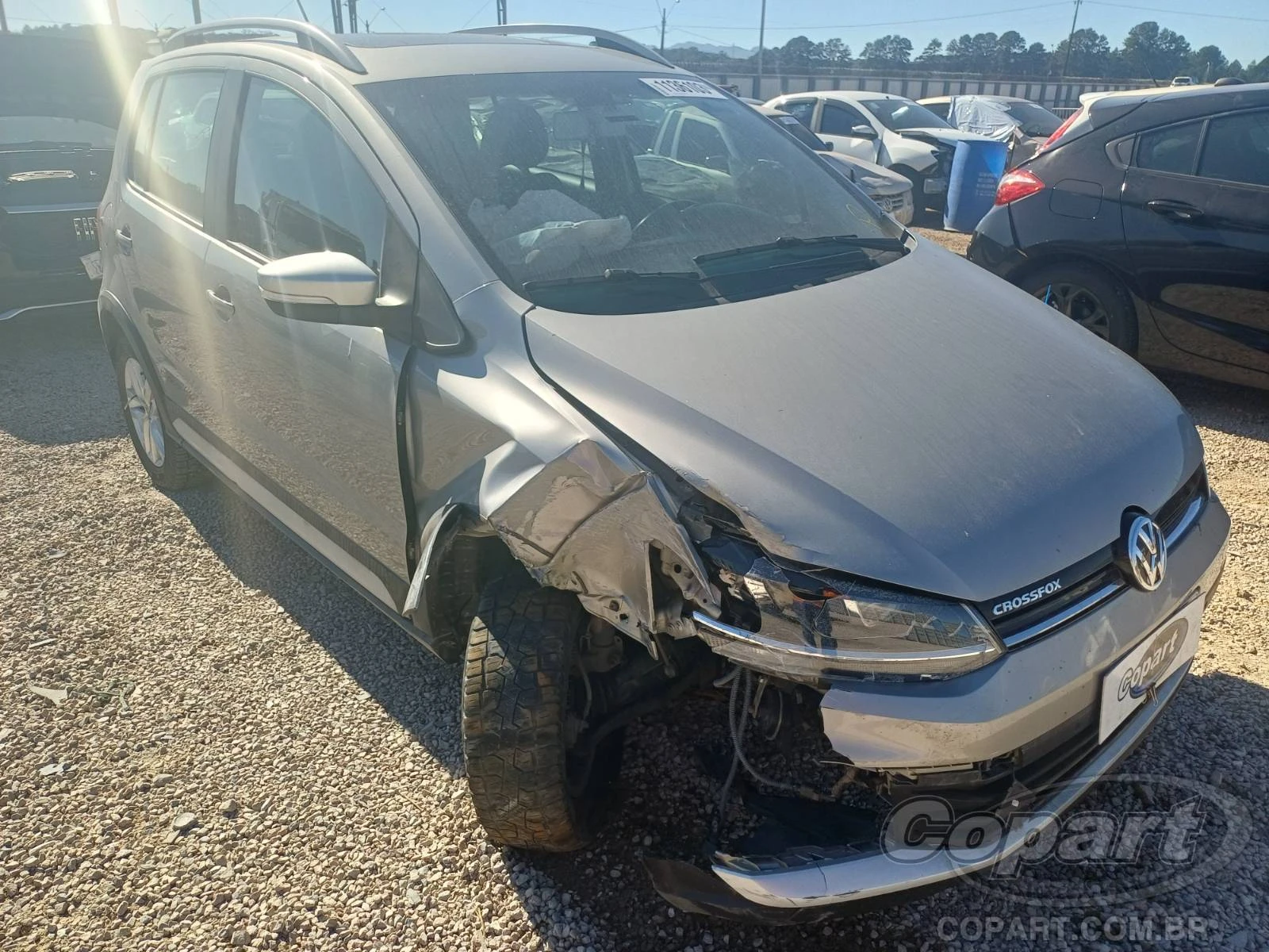 Volkswagen Fox CrossFox 2015 1.6 MSI em São José Dos Pinhais - Paraná