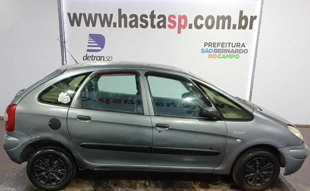Citroën Xsara Picasso EX 2003 Cinza em Casa Branca - São Paulo