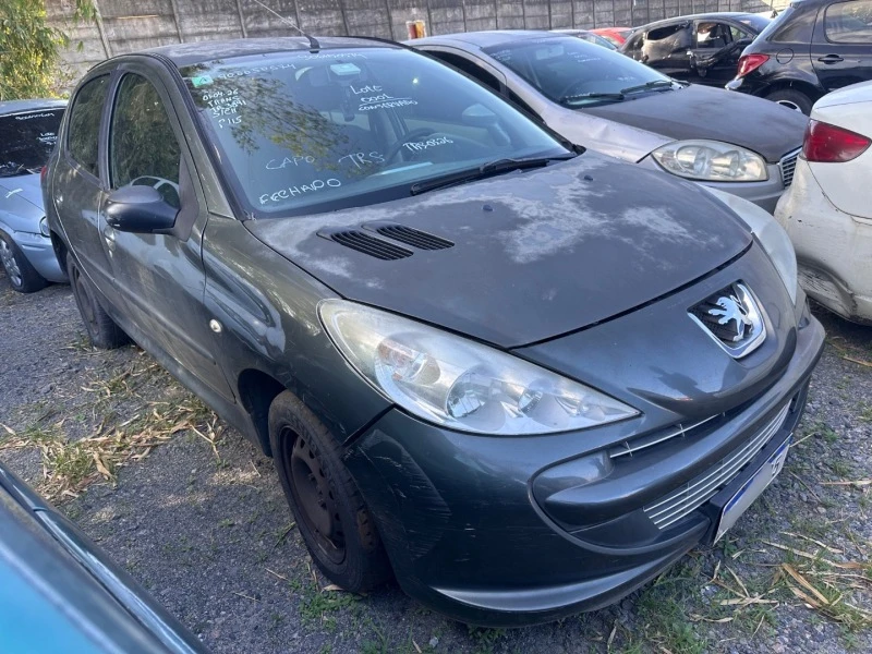 Peugeot 207Hb XR Conservado em Salvador - Bahia