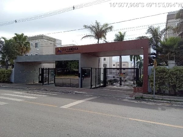 Apartamento de 48m² com 2 quartos e 1 vaga na garagem em condomínio fechado com portaria