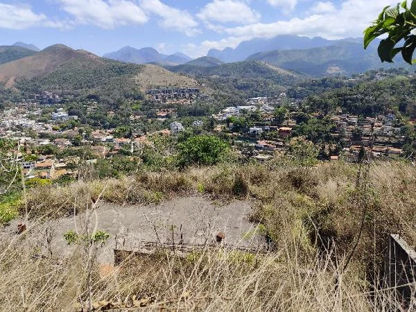 Terreno de 1515m² em Nogueira em Petropolis - Rio de Janeiro