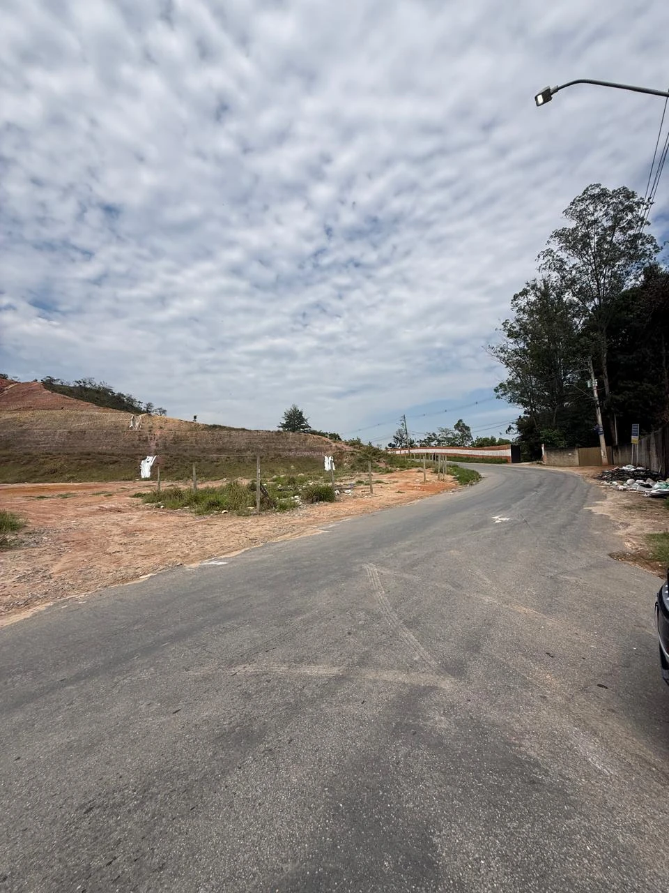 Terreno com 3.998 m² no Torrão de Ouro em São José dos Campos/SP em São José Dos Campos - São Paulo