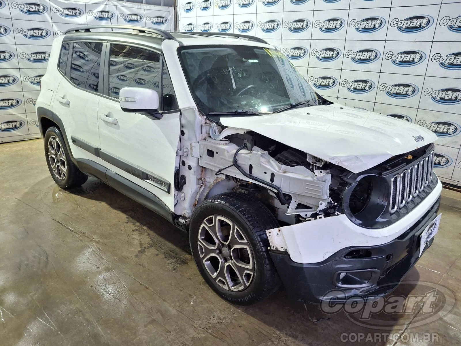 Jeep Renegade Longitude 2018 1.8 16V Evo em Candeias - Bahia