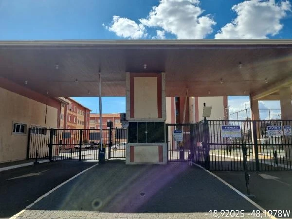 Apartamento com 2 Quartos e 1 Vaga em Uberlândia/MG em Uberlandia - Minas Gerais