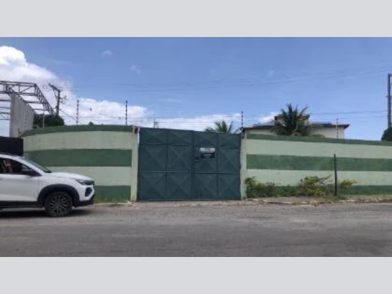 Casa em Centro, Camaçari/BA em Camaçari - Bahia