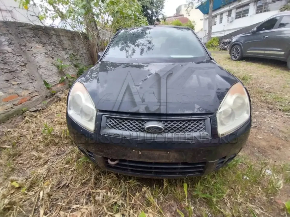 Ford Fiesta Sedan 1.6 Flex 2009 em Porto Alegre - Rio Grande do Sul