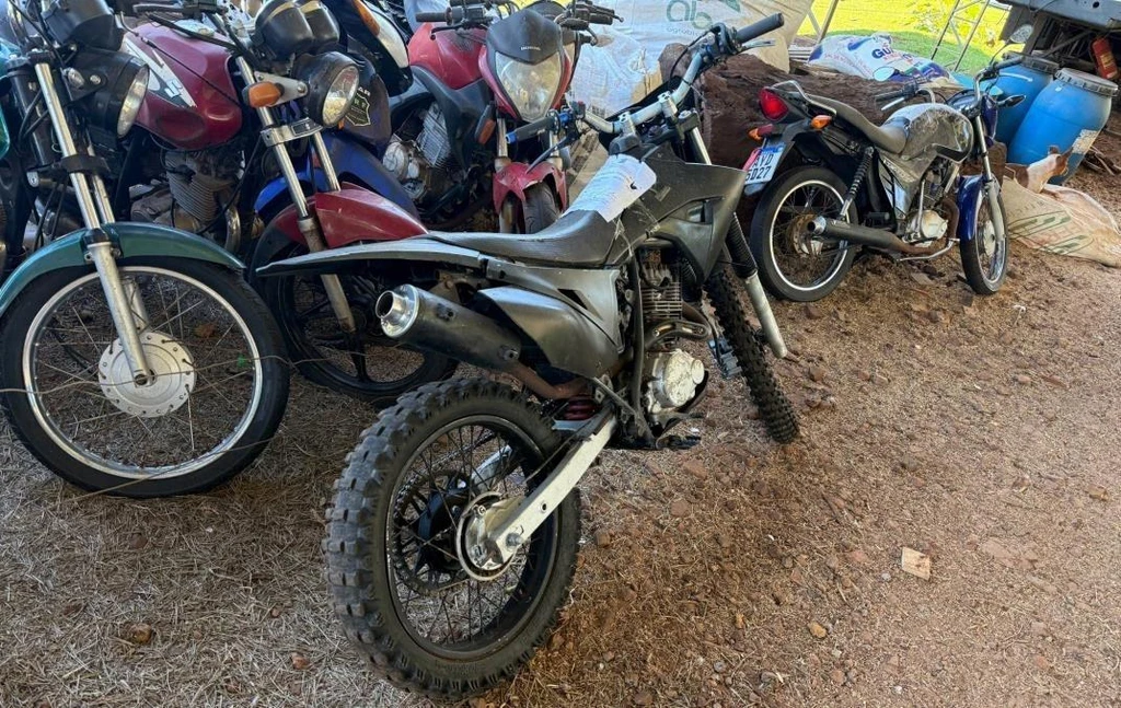Honda NX 200 NX 200 2000 Vermelha em Cascavel - Paraná