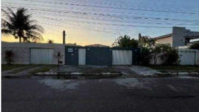 Casa com 2 Vagas em Lauro de Freitas/BA em Lauro De Freitas - Bahia