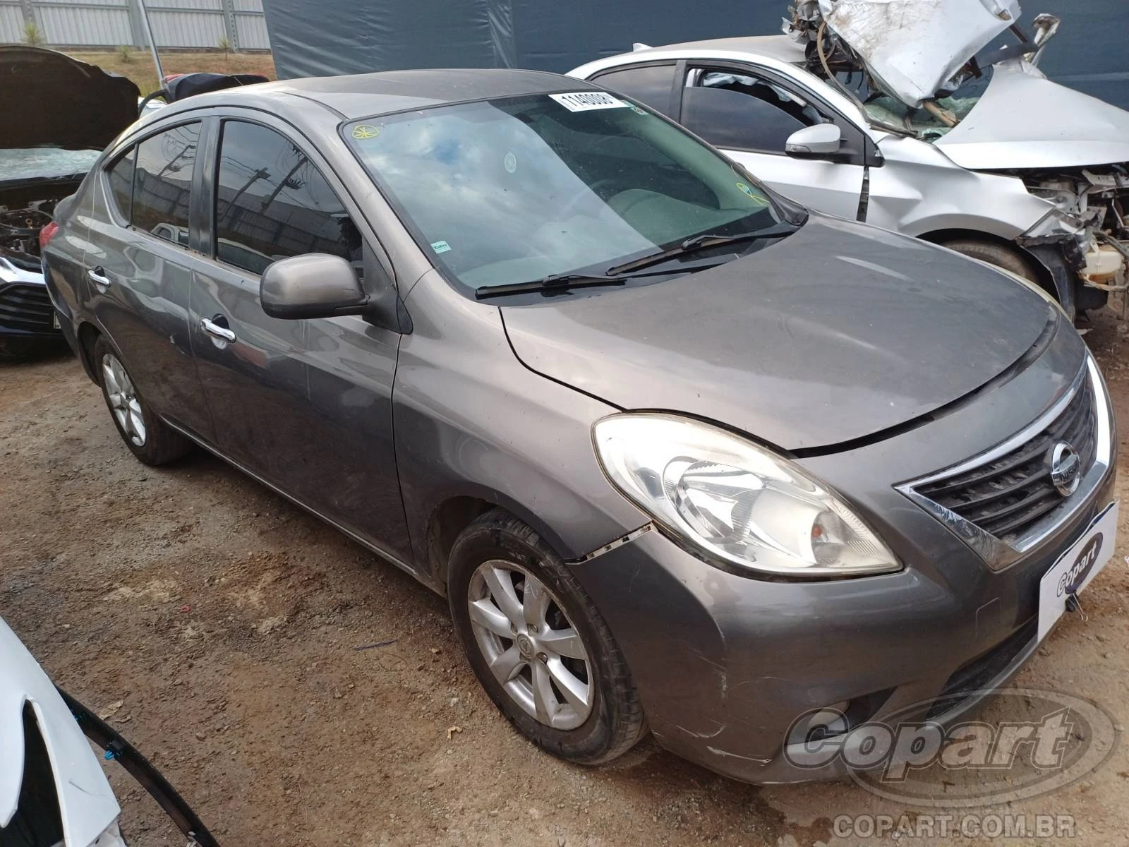 Nissan Versa SL 2013 1.6 16V em Betim - Minas Gerais