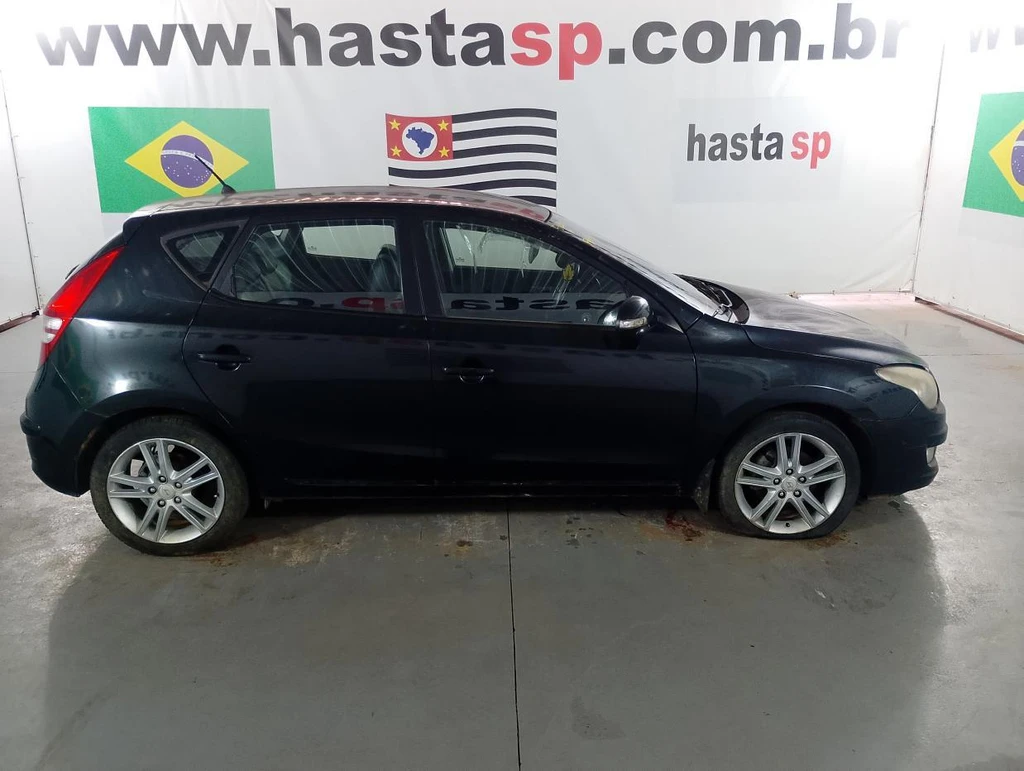 Hyundai i30 2.0 2009/2010 em Casa Branca - São Paulo